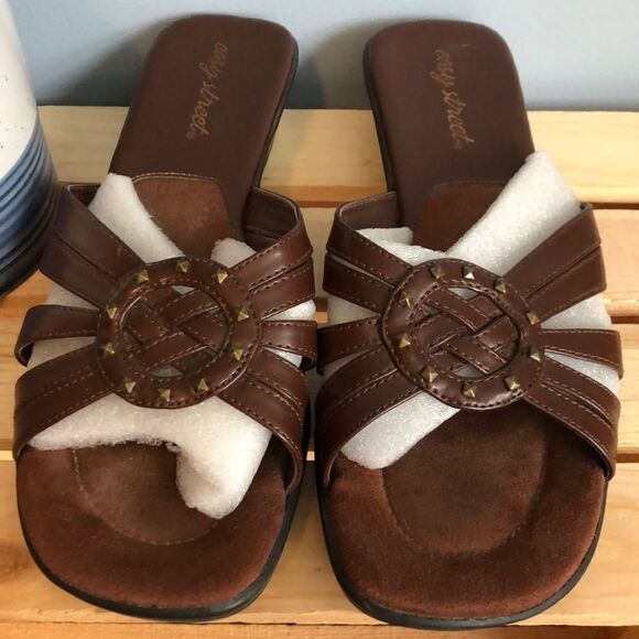 Easy Street Sz 9 Brown Sandals - Picture 2 of 3